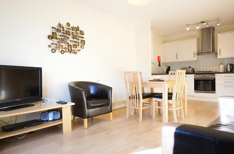 Crompton Court Apartments