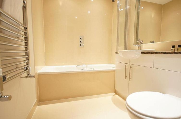 Crompton Court Apartments