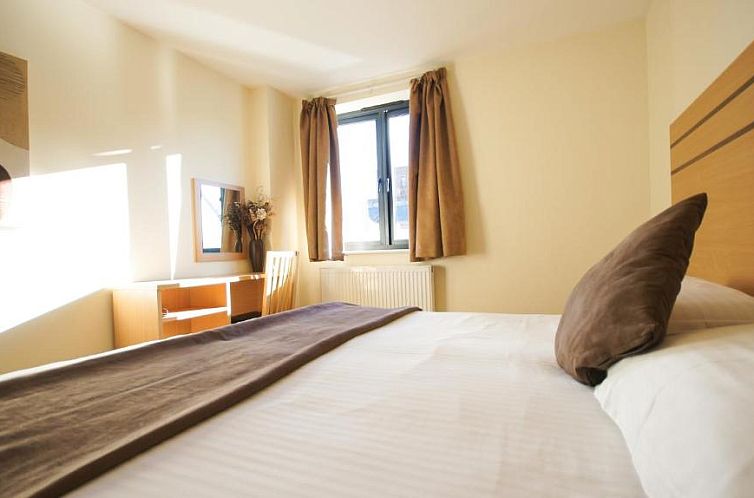 Crompton Court Apartments