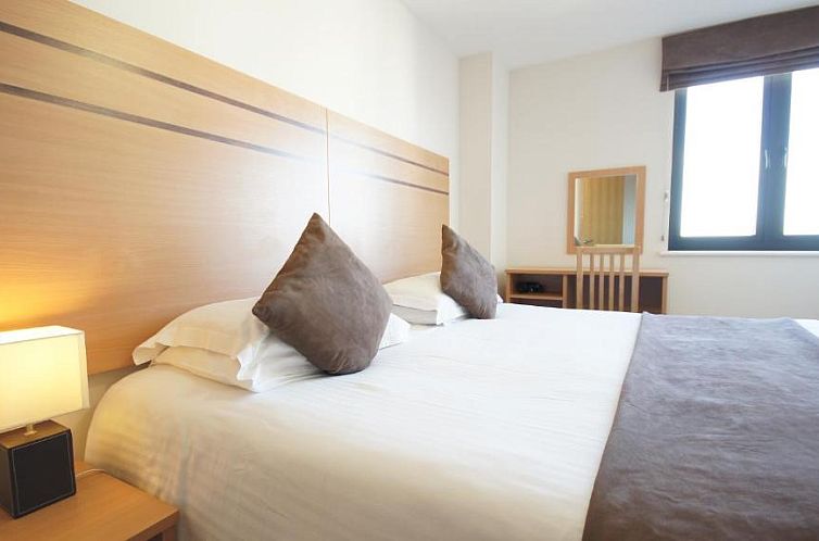 Crompton Court Apartments