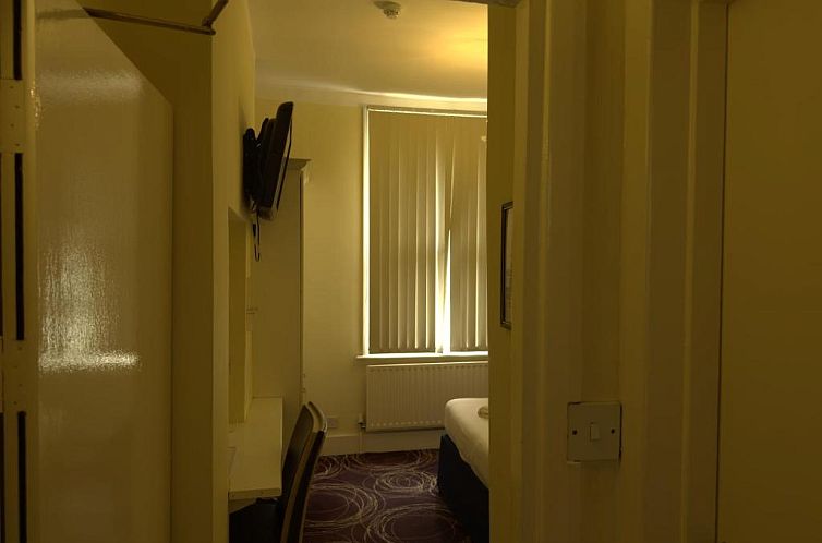 Manor Hotel