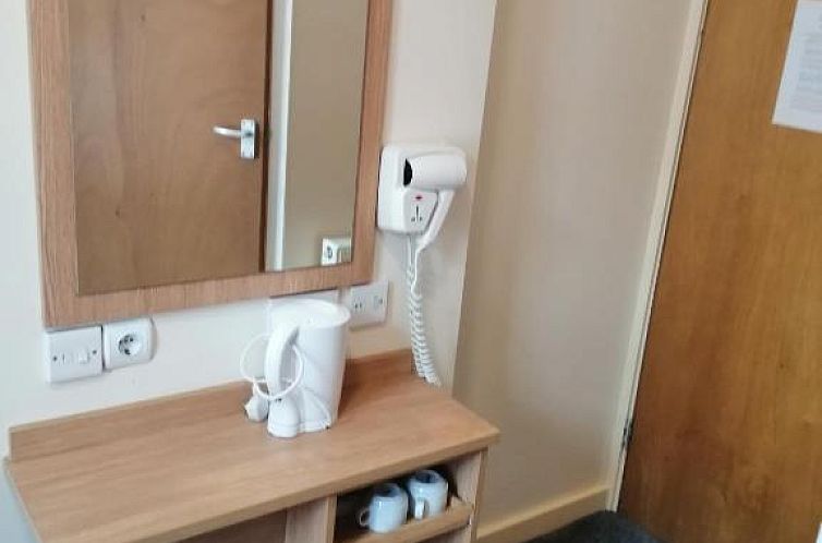 Colliers Hotel