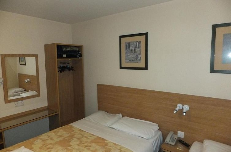 Colliers Hotel