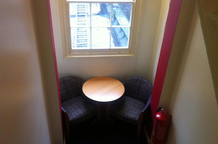 Colliers Hotel