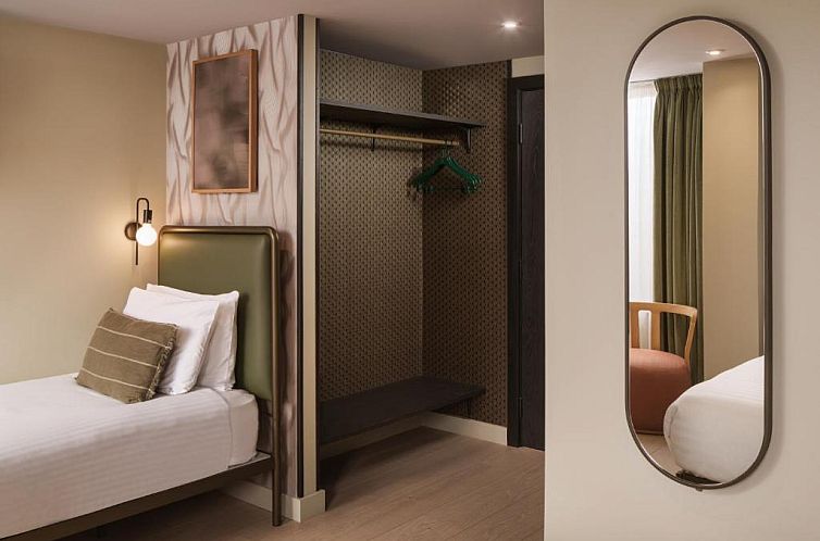 Central Park Hotel