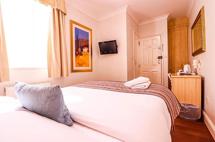 Fairway Hotel