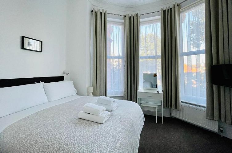 The Gateway Hotel