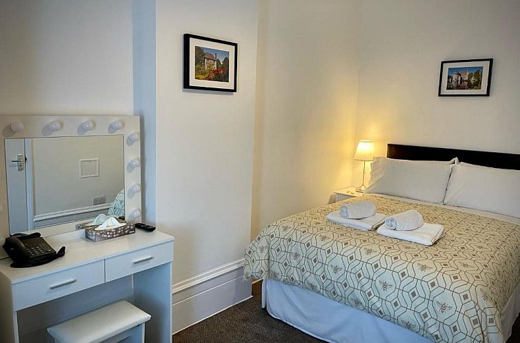 The Gateway Hotel