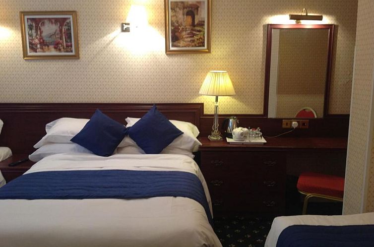 Avon Hotel
