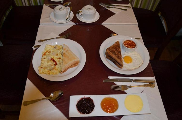 Hyde Park Court Hotel