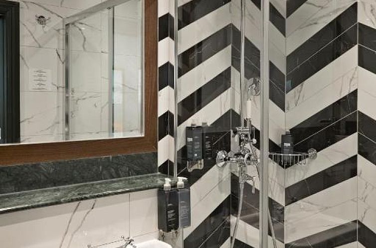 The Portico Hotel - FKA Hanover Hotel Victoria