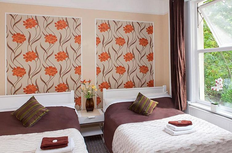 Hotel 261