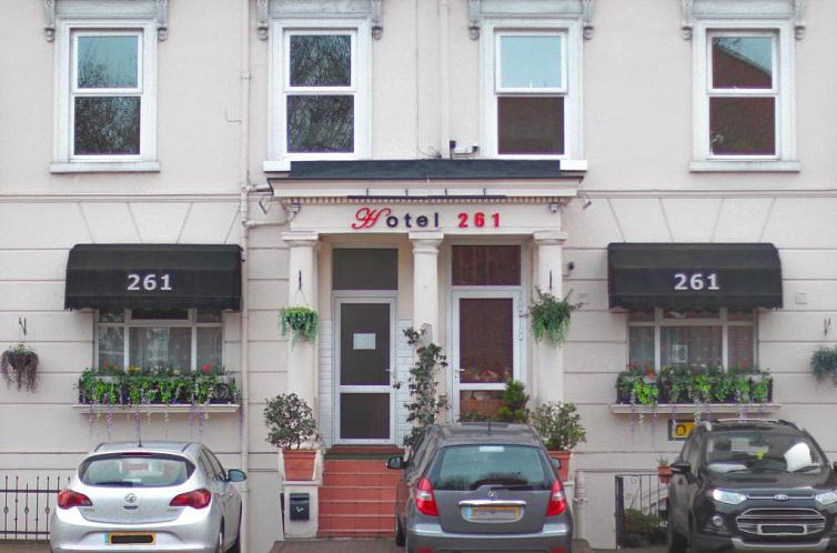 Hotel 261