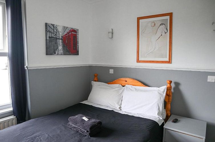 Hotel 261