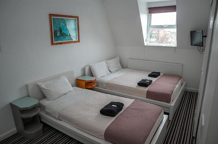 Hotel 261