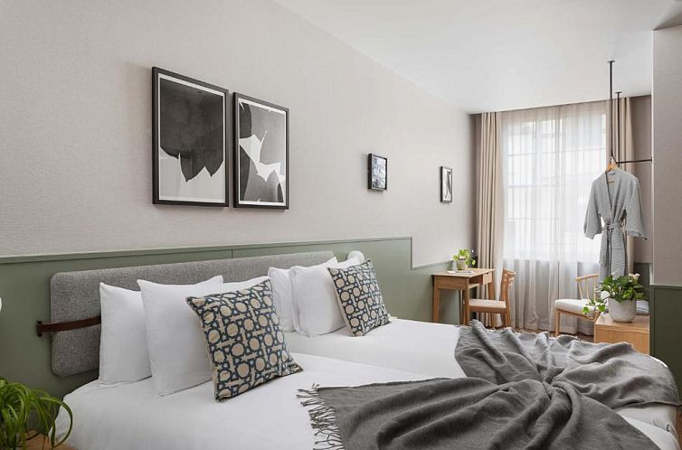 The Park Grand London Paddington
