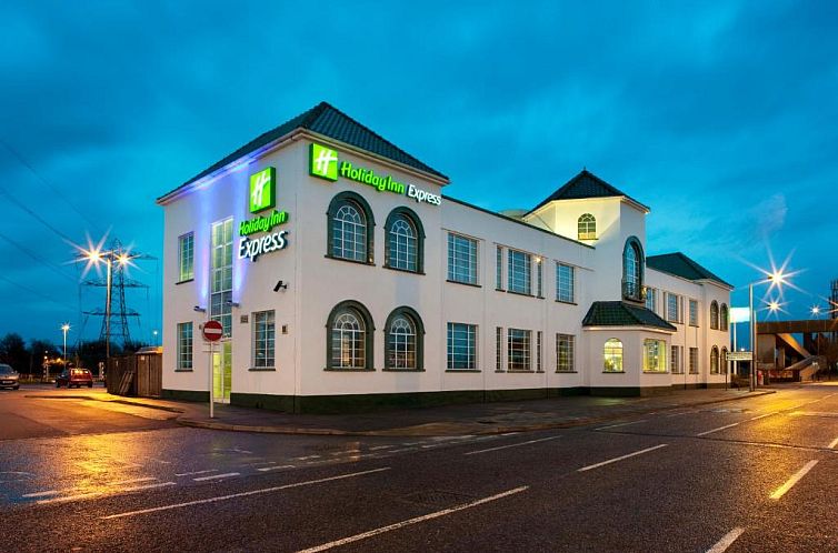 Guest house 634065525 - Apartment England - Holiday Inn Express London Chingford, an IHG Hotel