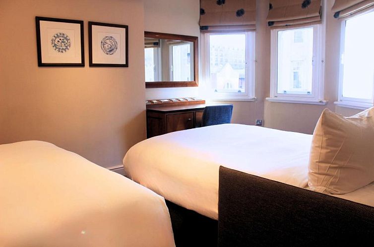 Radisson Blu Edwardian Kenilworth Hotel, London