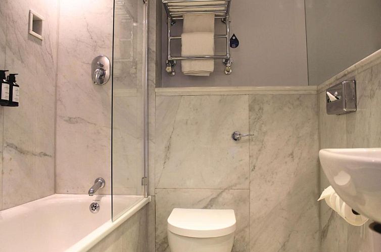 Radisson Blu Edwardian Kenilworth Hotel, London