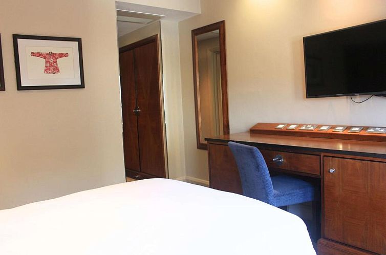 Radisson Blu Edwardian Kenilworth Hotel, London