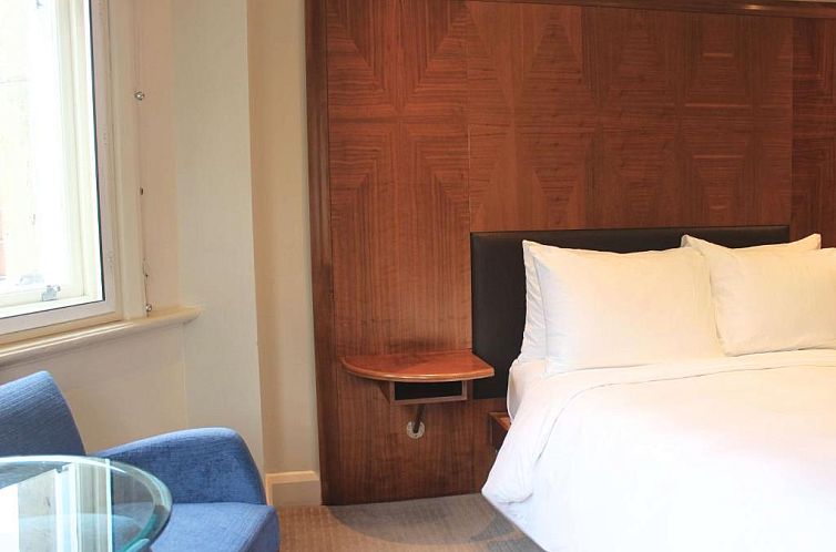 Radisson Blu Edwardian Kenilworth Hotel, London