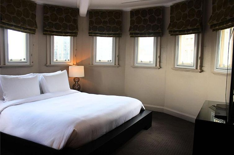 Radisson Blu Edwardian Kenilworth Hotel, London