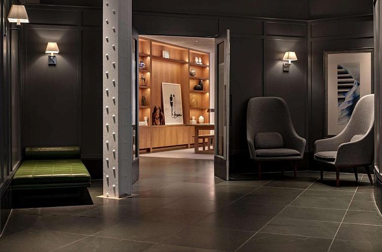 Radisson Blu Edwardian Bloomsbury Street Hotel, London