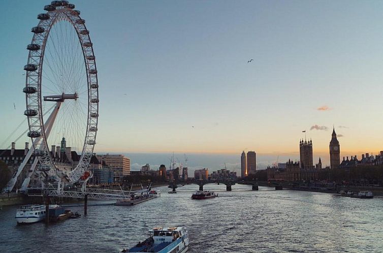 Holiday Inn London Camden Lock, an IHG Hotel