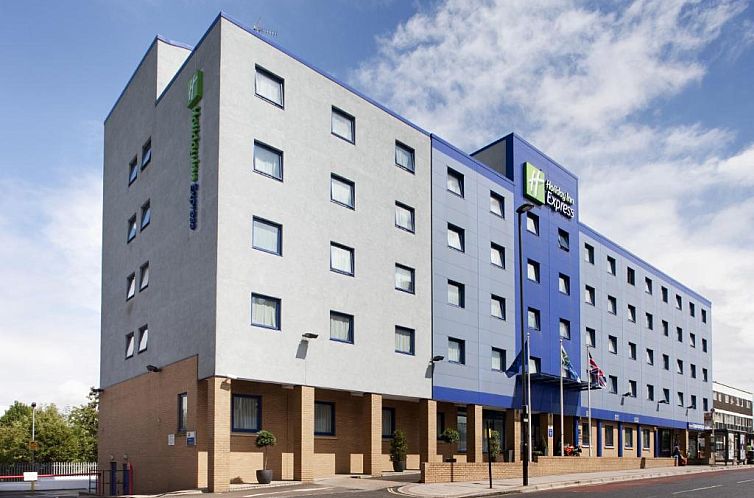 Holiday Inn Express Park Royal, an IHG Hotel
