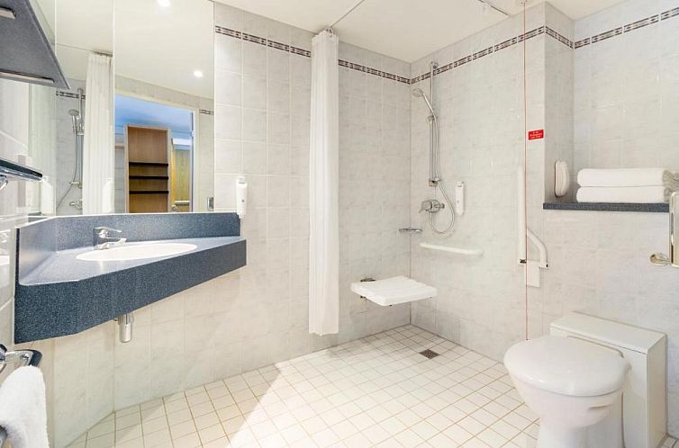 Holiday Inn Express Park Royal, an IHG Hotel