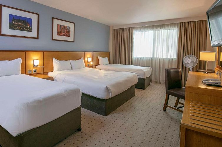 Clayton Crown Hotel London