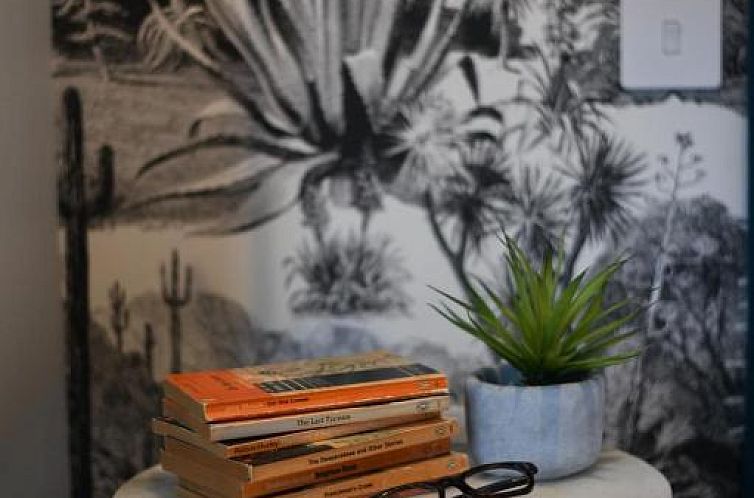 The Lodge Hotel - Putney