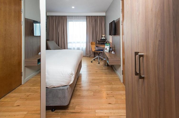 Holiday Inn London West, an IHG Hotel