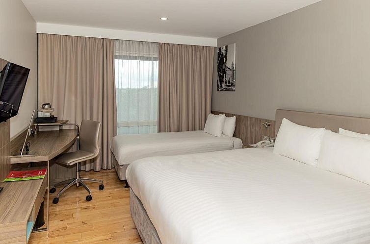 Holiday Inn London West, an IHG Hotel