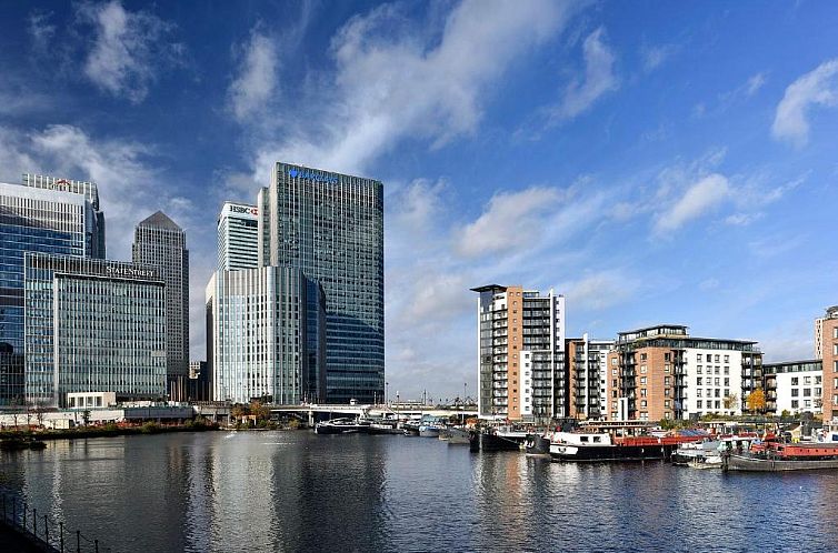 Fraser Place Canary Wharf