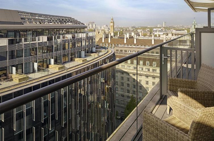 Park Plaza County Hall London
