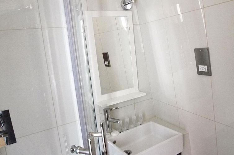 Earls Court Garden Hotel