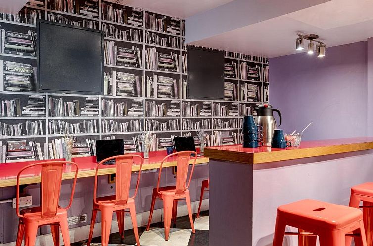 Clink261 Hostel