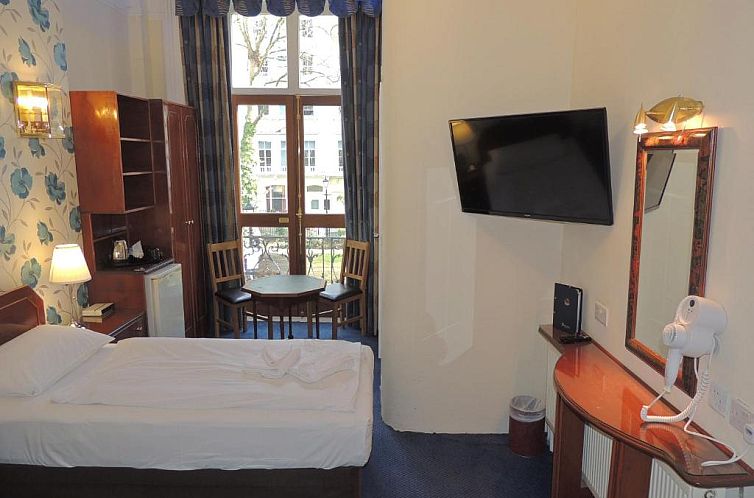 Dolphin Hotel