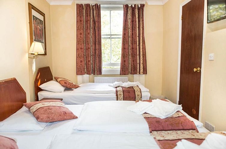 Dolphin Hotel