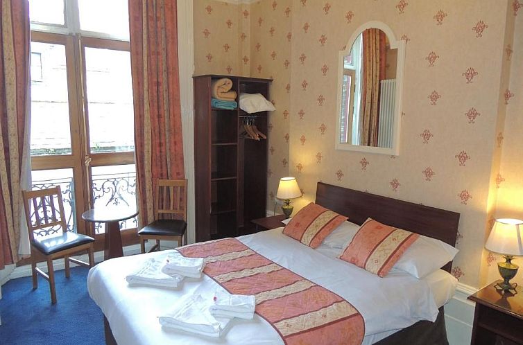 Dolphin Hotel