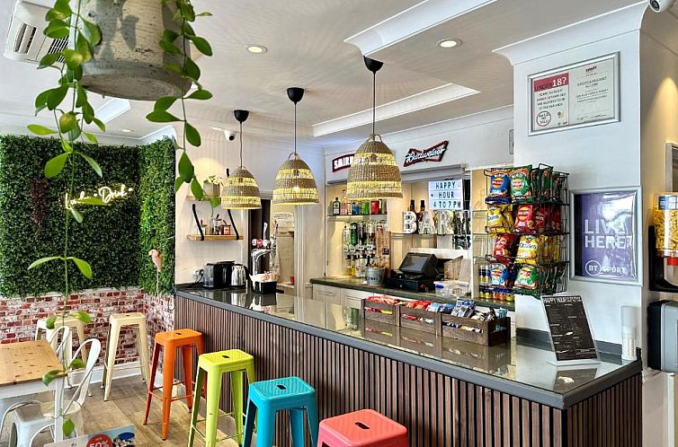 Smart Hyde Park View Hostel