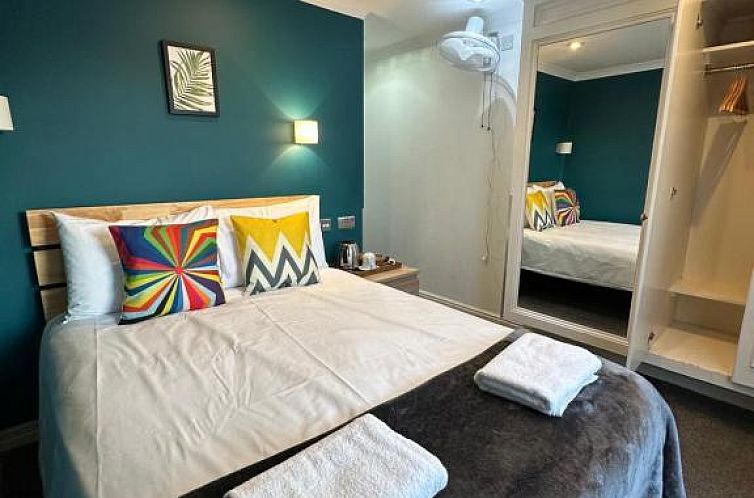 Smart Hyde Park View Hostel