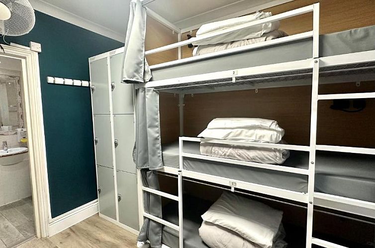 Smart Hyde Park View Hostel