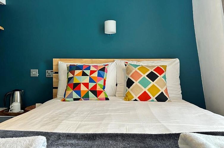 Smart Hyde Park View Hostel