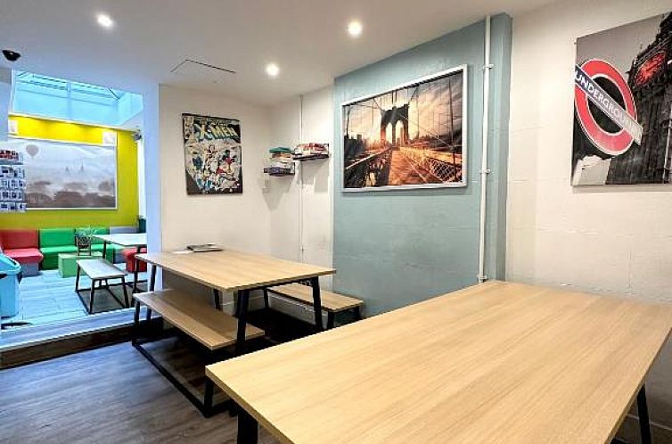 Smart Hyde Park Inn Hostel