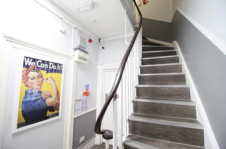 Smart Hyde Park Inn Hostel