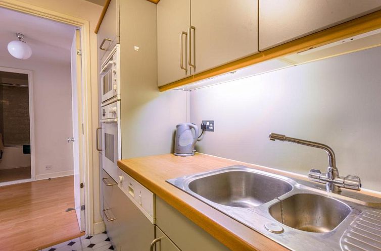 London Tower Bridge Apartments