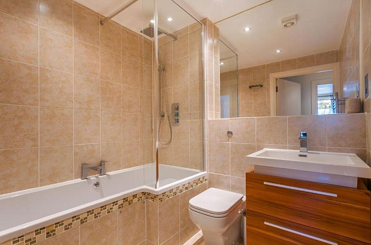 London Tower Bridge Apartments