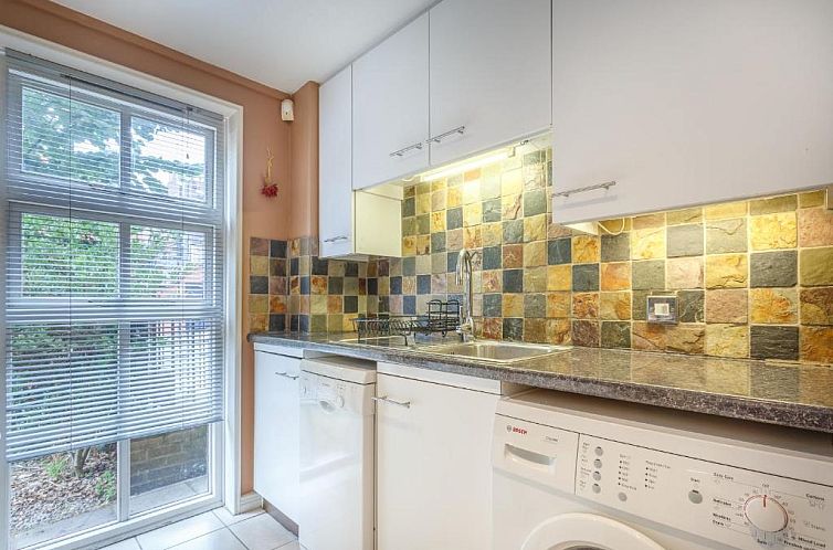 London Tower Bridge Apartments